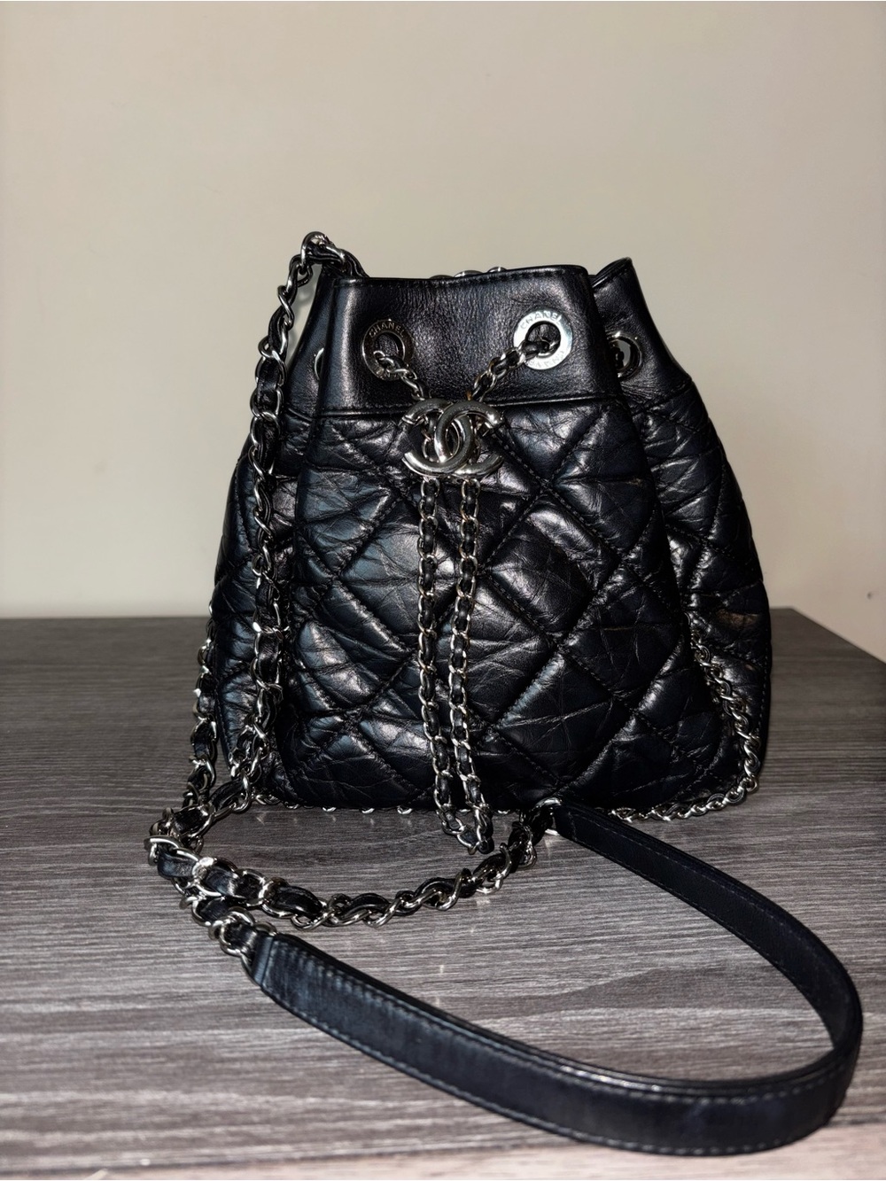 Chanel Quilted Leather Drawstring bucket Bag - Black